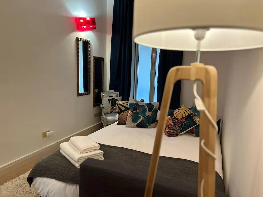 Elegant 3 Bedrooms Apartment Colosseum - San Giovanni Rome 0*,