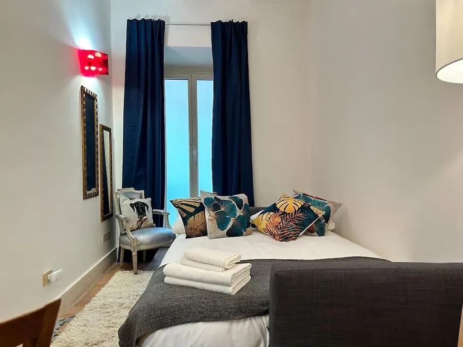 Elegant 3 Bedrooms Apartment Colosseum - San Giovanni Rome