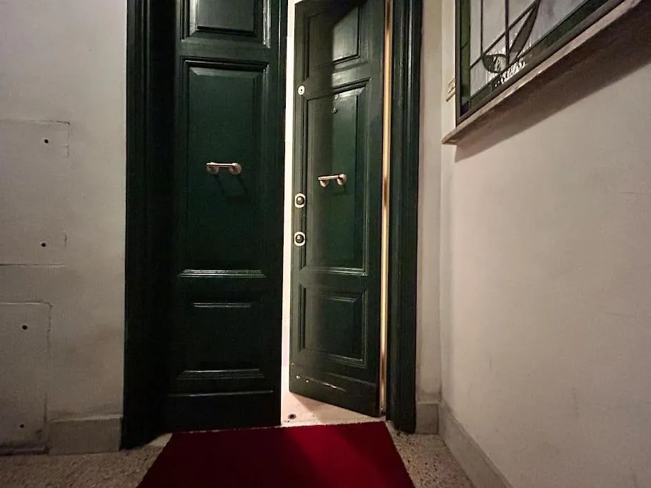 Elegant 3 Bedrooms Apartment Colosseum - San Giovanni Rome Italy